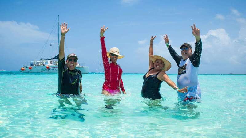 Cozumel: Catamaran, El Cielo Bay & Palancar Reef with Lunch - El Cielo Bay: shallow water and starfish