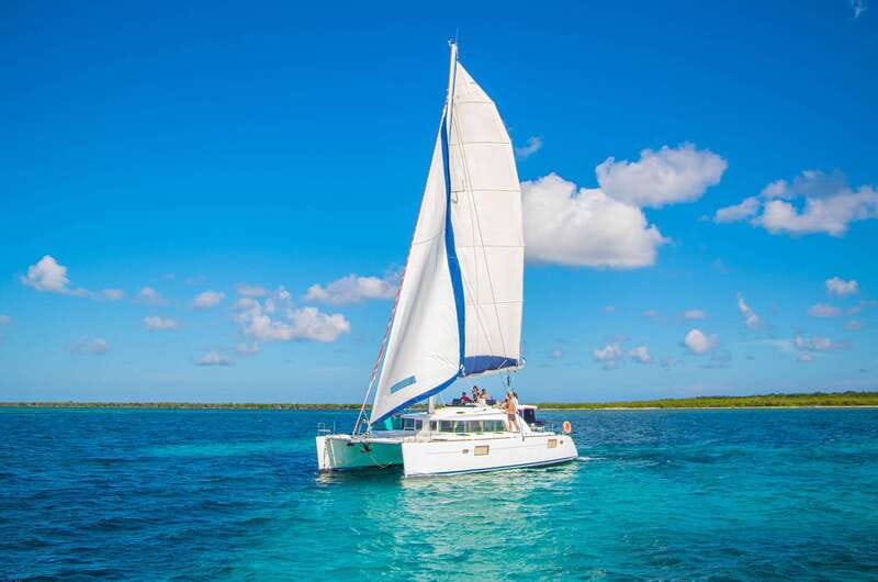 Cozumel: Catamaran Tour To Isla de la Pasión - A five-hour catamaran day from Cozumel