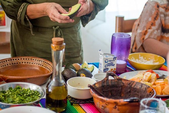 Cozumel Cooking Class - Make tortillas, sauces, and the rest of lunch