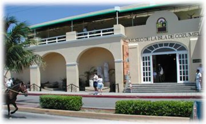 Cozumel History Walking Tour - The Island Museum adds Mayan and reef context