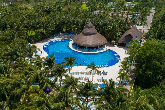 Cozumel: Paradise Beach Club All-Inclusive Day Pass - Getting there and making the day fit