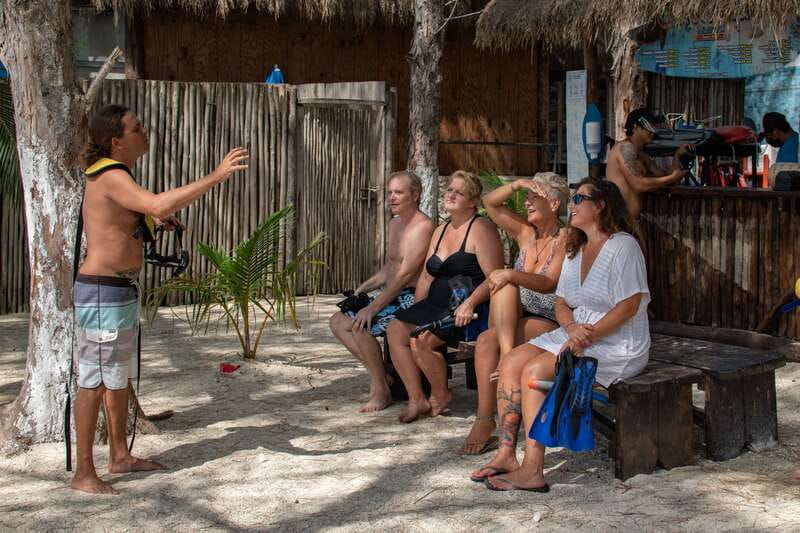 Cozumel Private Jeep Tour with Lunch and Snorkeling - A five-hour route with room to make it yours