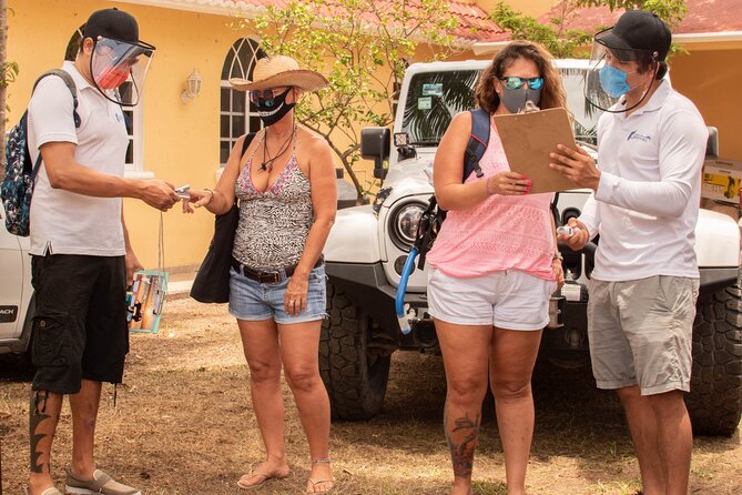 Cozumel Private Jeep Tour with Snorkeling Experience and Lunch - Chen Rio offers a calmer place to get in the water