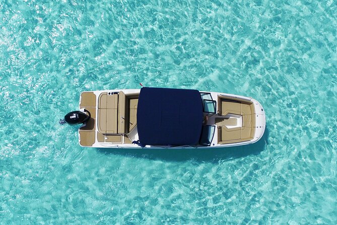 Deluxe Private Boats - 27 ft Sea Ray - Choosing north or south of Cozumel
