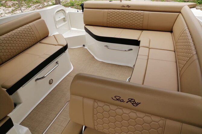 Deluxe Private Boats - 27 ft Sea Ray - Fresh ceviche and a well-stocked cooler