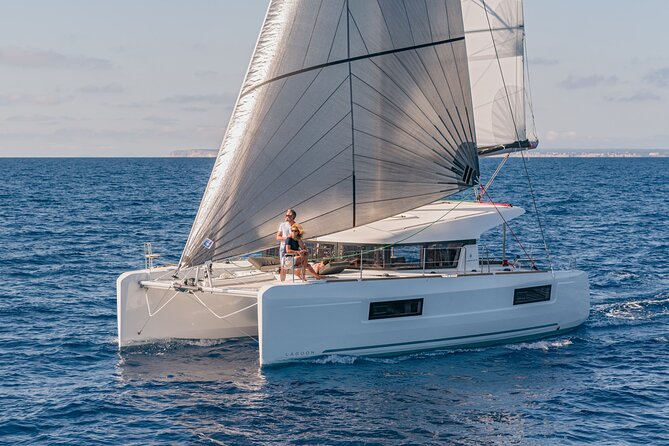 Deluxe Private Boats - 40 ft Catamaran - Choose north or south before you leave