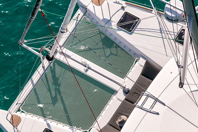 Deluxe Private Boats - 40 ft Catamaran - El Cielo offers a long pause in shallow water