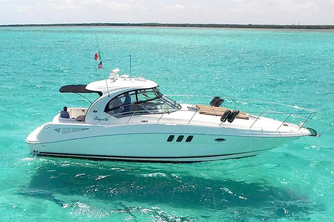 Deluxe Private Boats - 40 ft Sea Ray - Leaving the marina for the southern reef