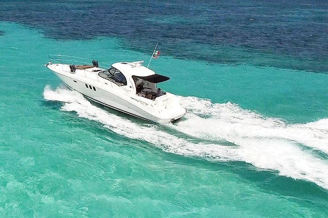 Deluxe Private Boats - 40 ft Sea Ray - A shallow-water break at the natural reserve