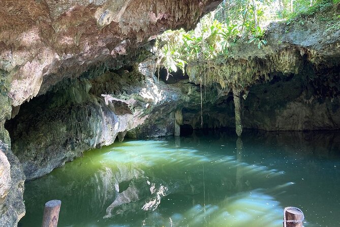 Jade Caverns Private Jeep Tour with Lunch and Snorkeling - Playa Chen Rio’s natural pool