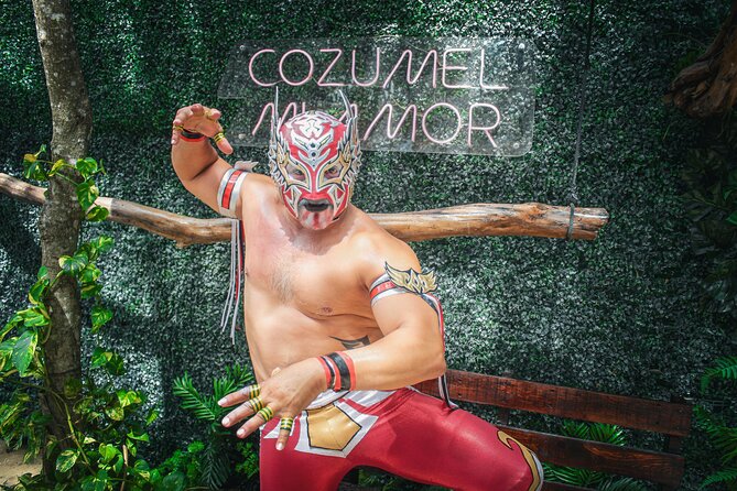 Legendary Mexican Lucha Libre Experience in Cozumel Meet andGreet - The backstage pass makes this more than a show