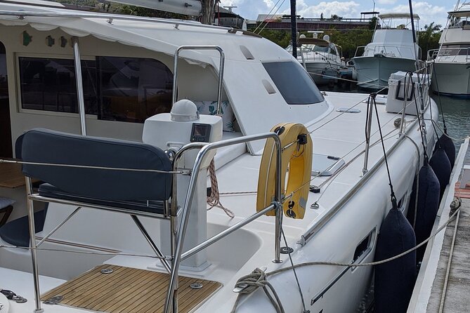 Private 6 Hrs 47 ft. Catamaran Snorkel & Cielo Charter (30p. max) - What the price buys