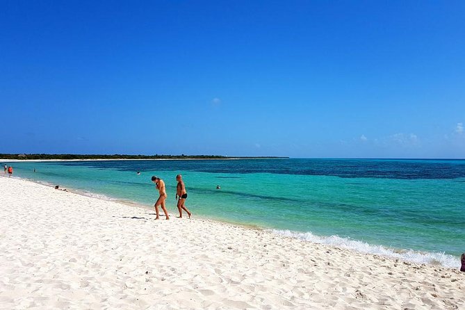 Private Jeep Excursion in Cozumel with Lunch and Snorkeling - El Mirador and the east coast