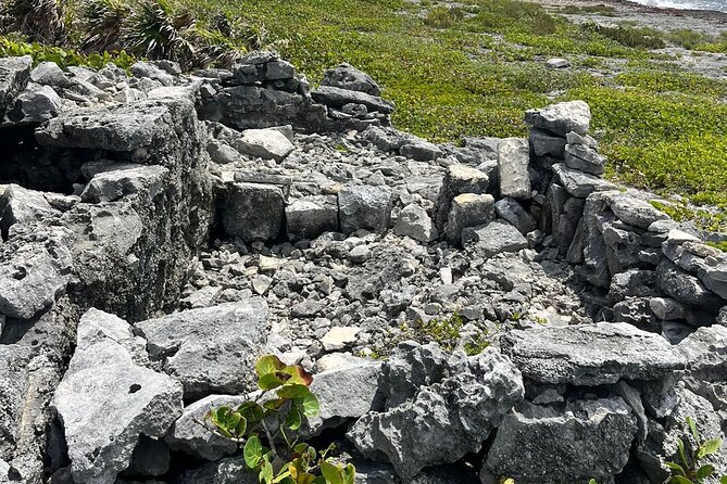 Private Mayan Ruins Tour with Cenote/caves and Mexican Picnic - Cenote Aerolito de Paraiso is the water stop